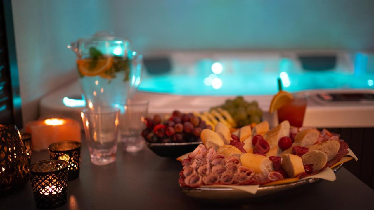 Wellness Relax - Luxusni Hotel Praga Esterno foto
