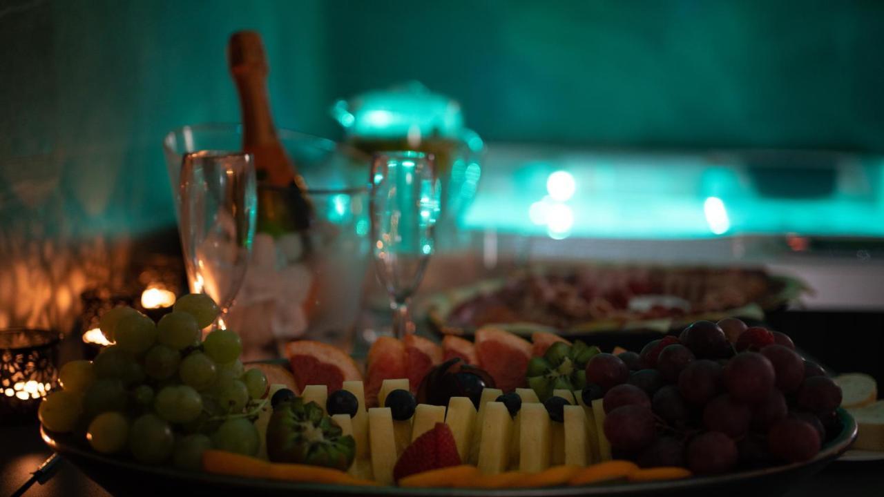 Wellness Relax - Luxusni Hotel Praga Esterno foto