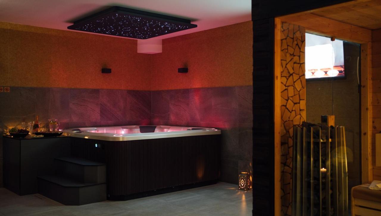 Wellness Relax - Luxusni Hotel Praga Esterno foto