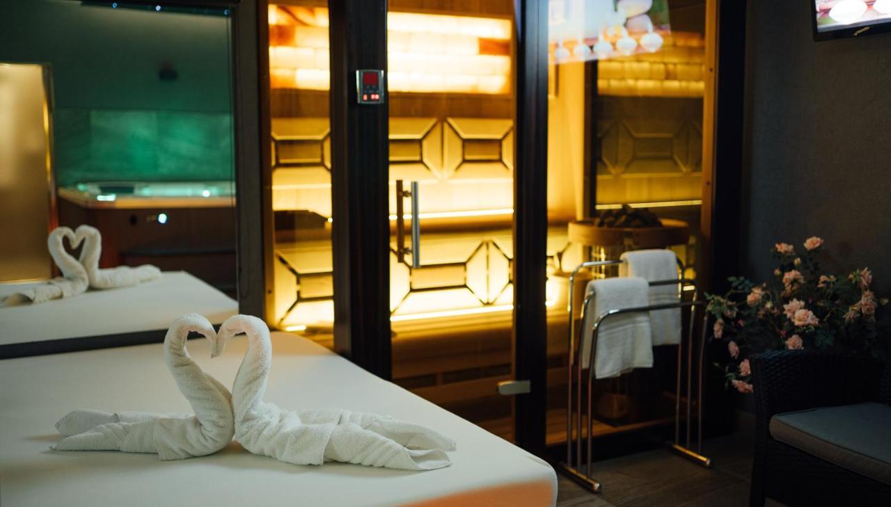 Wellness Relax - Luxusni Hotel Praga Esterno foto