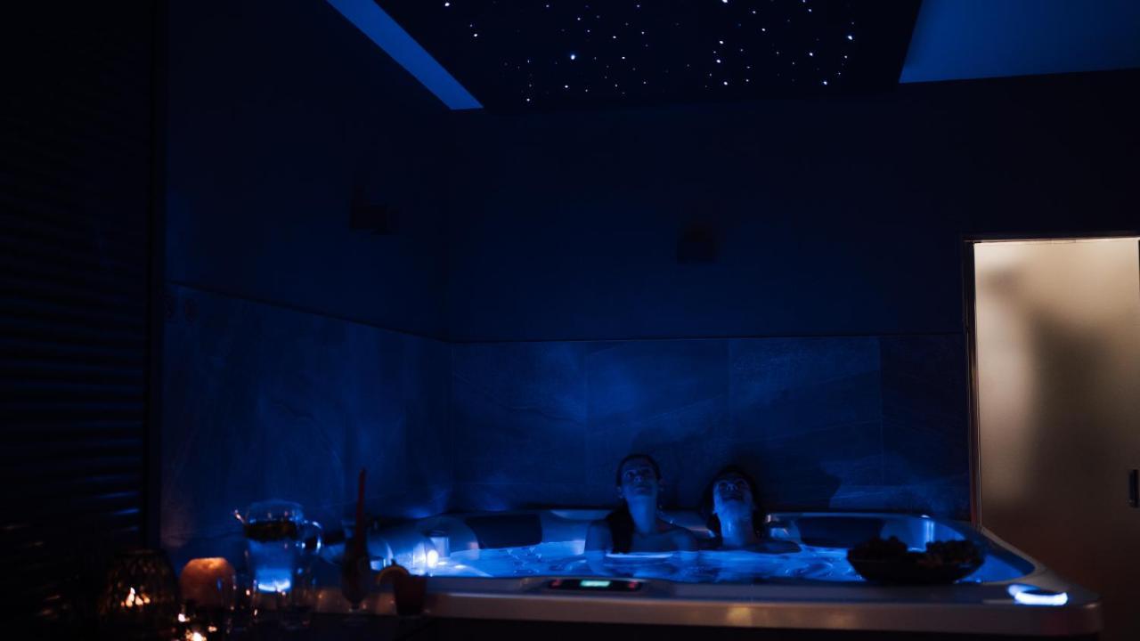 Wellness Relax - Luxusni Hotel Praga Esterno foto