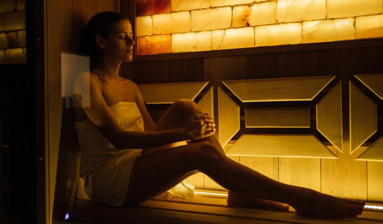Wellness Relax - Luxusni Hotel Praga Esterno foto